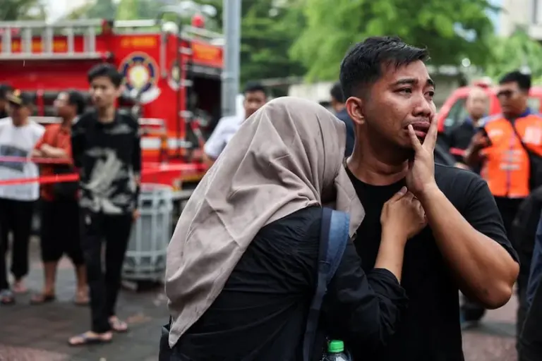 At least 14 women die in two-train collision in Indonesia