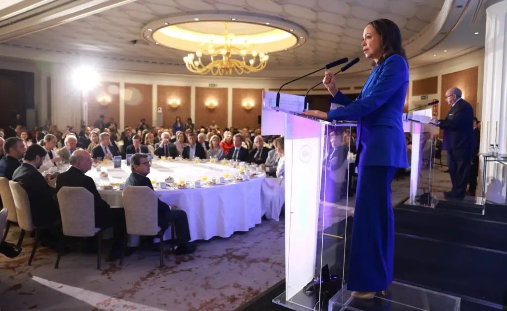 María Corina Machado advocates before businessmen in Madrid for the “total privatization” of the Venezuelan state oil company