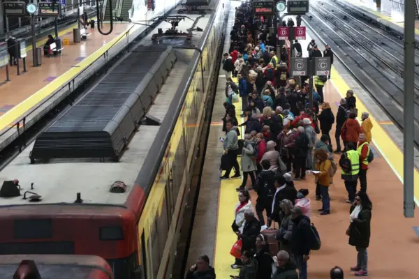 An early morning breakdown in Atocha causes railway chaos across almost the entire commuter rail network during rush hour: “The train is lurching”