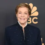 Julie Andrews reappears at 90 years old to ask for a cure for Parkinson's: "I know very well how devastating it can be"