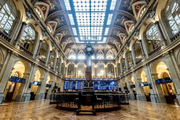 I would need three lifetimes to earn what my boss makes in a year: these are the executives with the highest salaries on the Spanish Stock Exchange