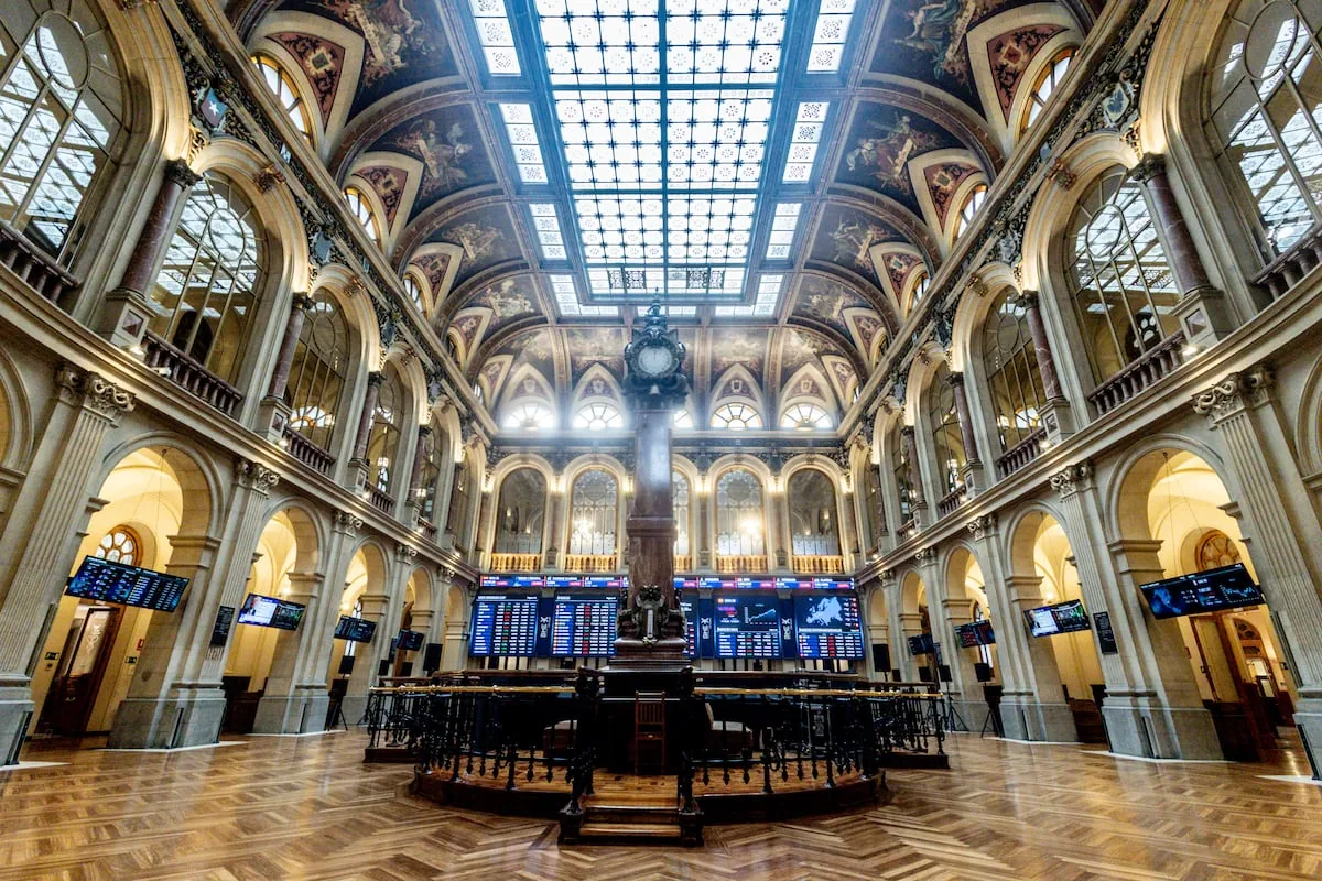I would need three lifetimes to earn what my boss makes in a year: these are the executives with the highest salaries on the Spanish Stock Exchange