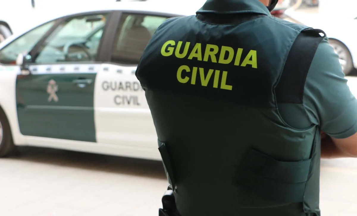 Civil guard, his wife, and son found dead in Alicante