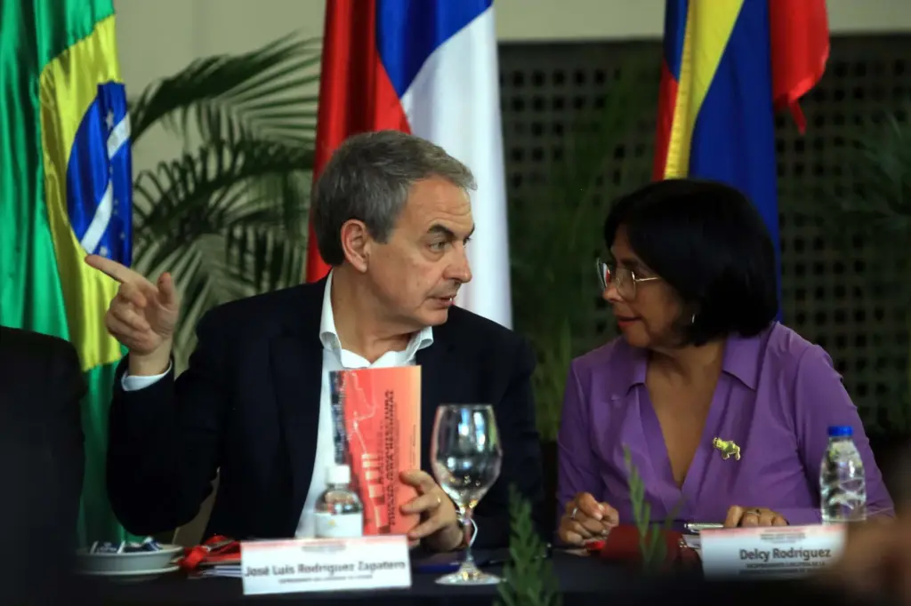 Plus Ultra's investigation points to two Venezuelan brothers linked to oil who transferred a million to companies within Zapatero's orbit