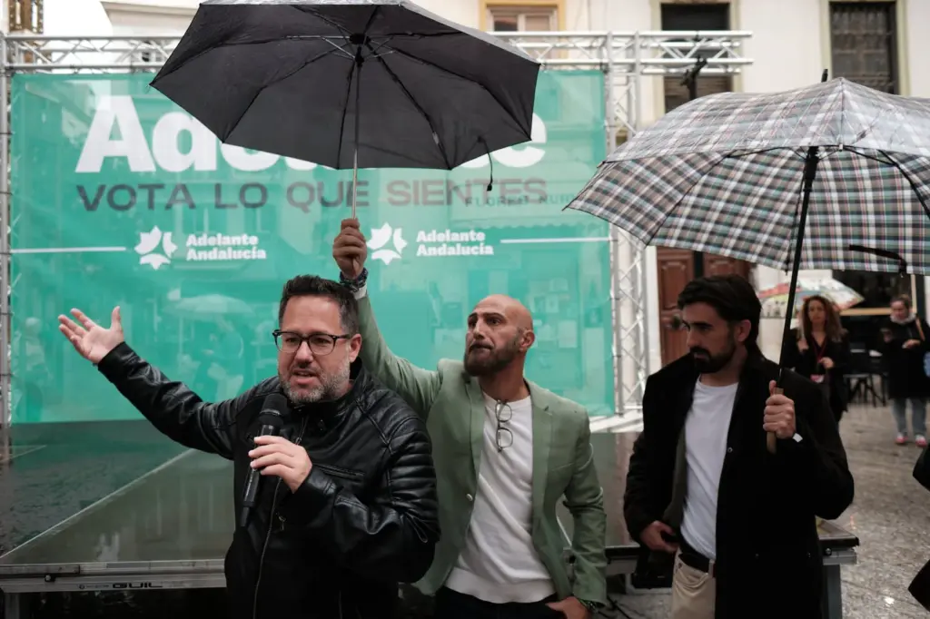 Feijóo breaks into the day of mourning for the two civil guards attacking the Government