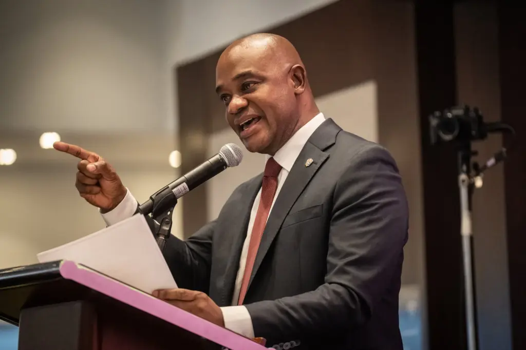 Luis Gilberto Murillo joins Iván Cepeda's campaign: "It is a decision that aligns with the future of Colombia"
