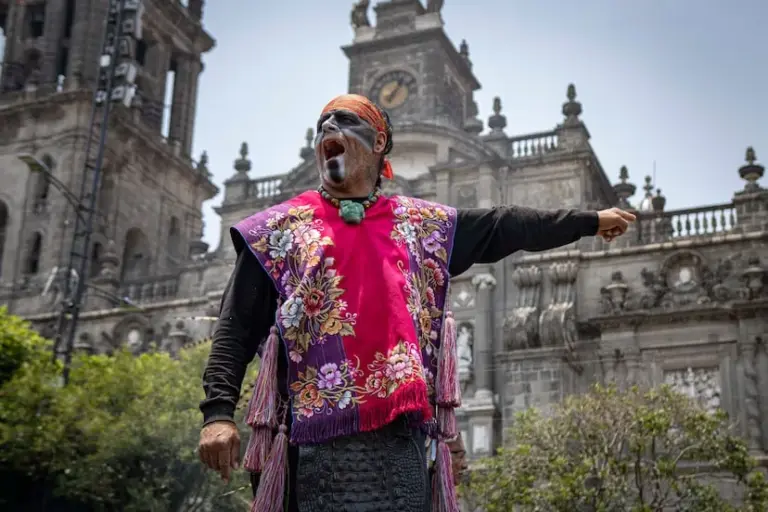 Isabel Díaz Ayuso's tribute to Hernán Cortés shakes Mexico City's politics