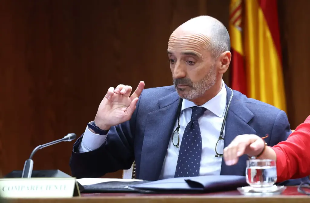 The judge points out that Zapatero trafficked with his influences with Chinese and Venezuelan companies through a front consultancy
