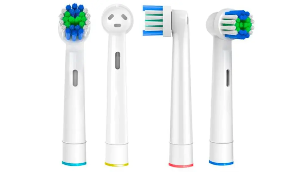 Pack de cabezales para cepillos de dientes sobre fondo blanco.