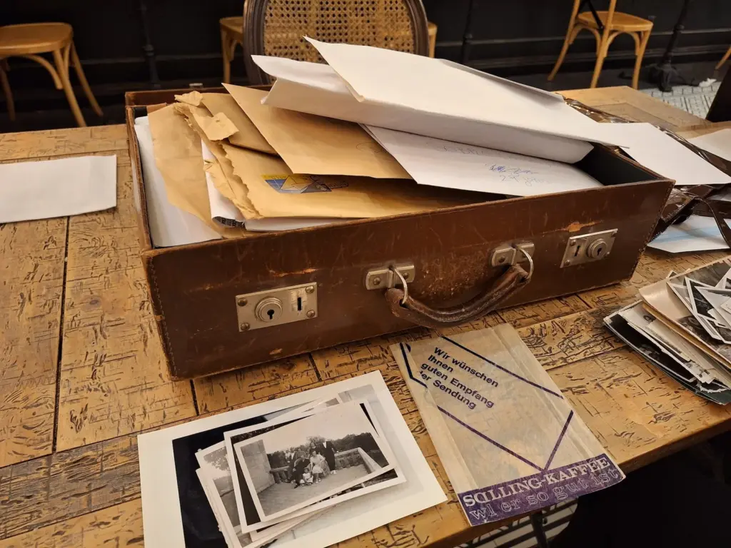 About 500 photographs of Vicente Aleixandre, “mostly unpublished”, found in an old suitcase