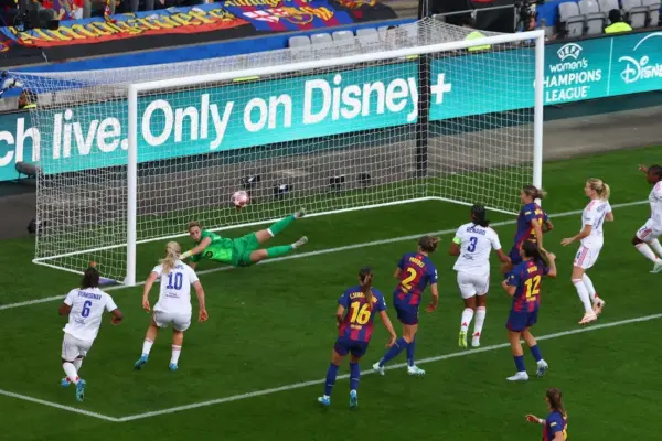 Barcelona - OL Lyoness live | Barça struggles in the first half and goes into halftime tied
