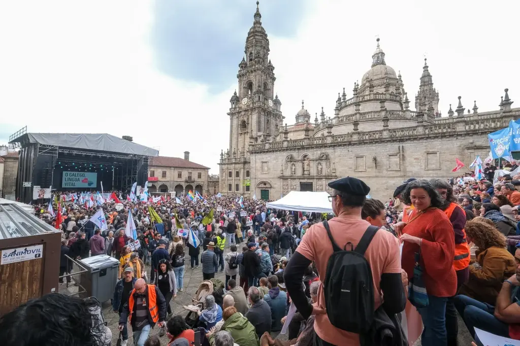 Galicia celebrates its language through the feminist, insurgent, and joyful commitment of Begoña Caamaño