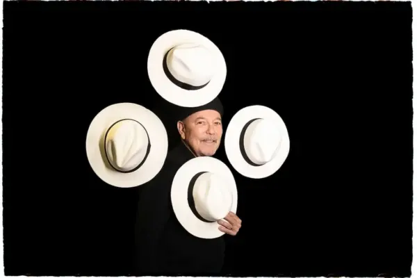 The lens of photographer Daniel Mordzinski, hunter of Central American memory