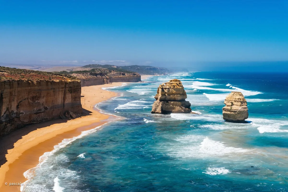 Australia in its purest form: a 22-day route through reefs, deserts, and legendary cities
