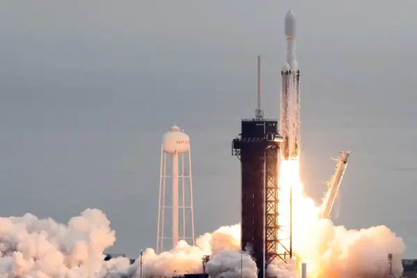 Elon Musk speeds up SpaceX IPO: chooses Nasdaq and plans to debut on June 12
