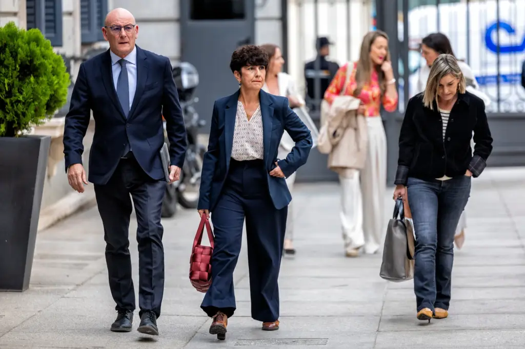 PNV and Junts leave the legislature pending Zapatero's judicial statement