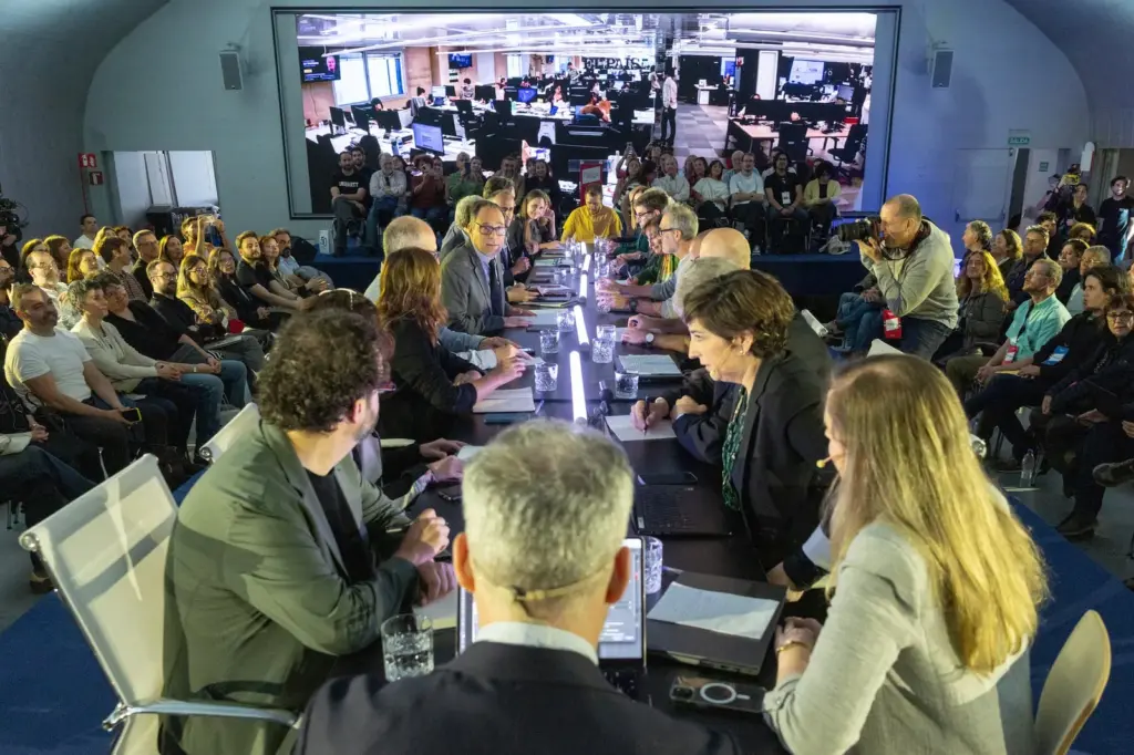 In the EL PAÍS newsroom: this is how the front page is decided