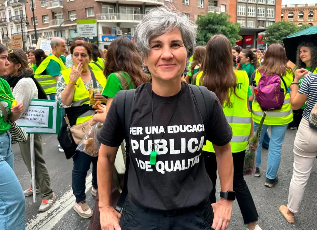 Valencian teachers in struggle: “In some centers we work in inhuman conditions. We demand dignity”
