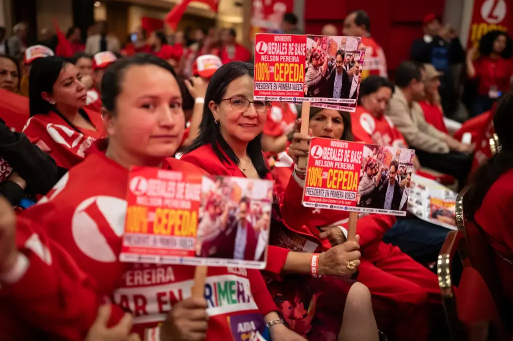 Iván Cepeda's campaign: Uribe's biggest adversary to unite the left