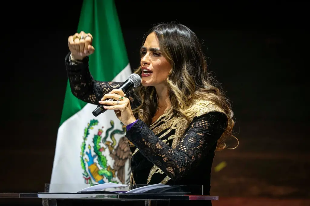 Isabel Díaz Ayuso's tribute to Hernán Cortés shakes Mexico City's politics