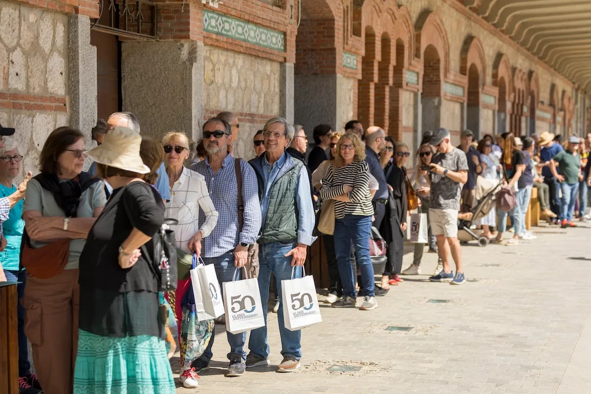 EL PAÍS jumps from the pages to the street