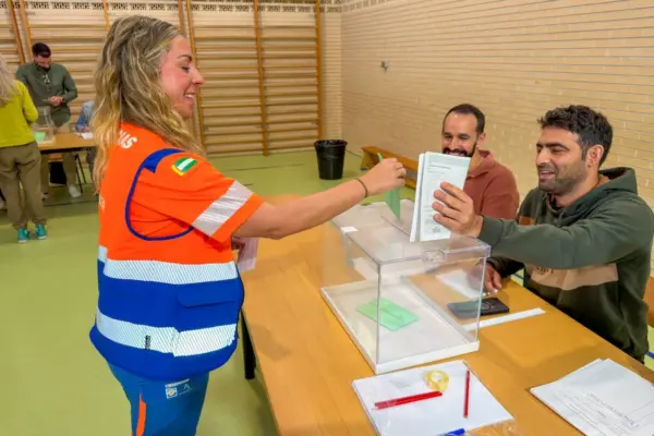 Participation in the Andalusian elections remains at levels similar to 2022 at 11:30 AM