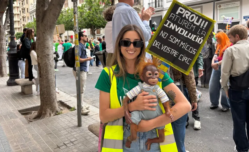 Valencian teachers in struggle: “In some centers we work in inhuman conditions. We demand dignity”