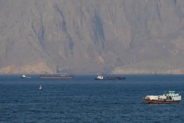 Latest news on the United States and Israel's war against Iran, live | Iran warns that US "interference" in the Strait of Hormuz is a "violation of the ceasefire"