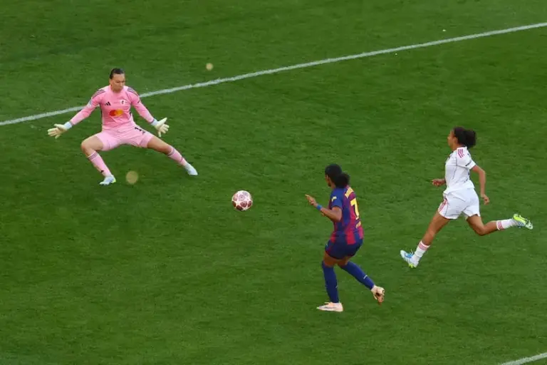 El Barcelona culmina su grandeza con su cuarta Champions tras golear al Lyon