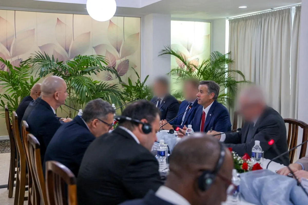 A Cuba on the brink of collapse faces the vertigo of change imposed by the United States