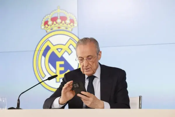 Trump clashes with Florentino in the other White House