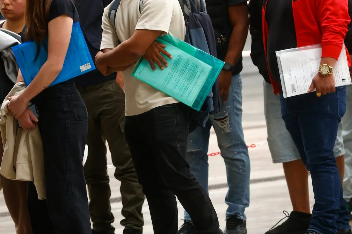 Dismantled in the Basque Country a network of agencies to regularize migrants with false documents