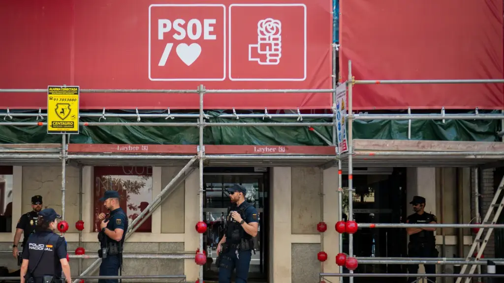 Dos investigaciones sobre pagos del PSOE con un nexo común: los secretarios de Organización bajo sospecha