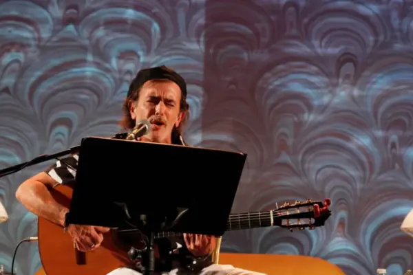 A conviction for abuse destroys the myth of the comparsista Juan Carlos Aragón hours before a tribute in Cádiz