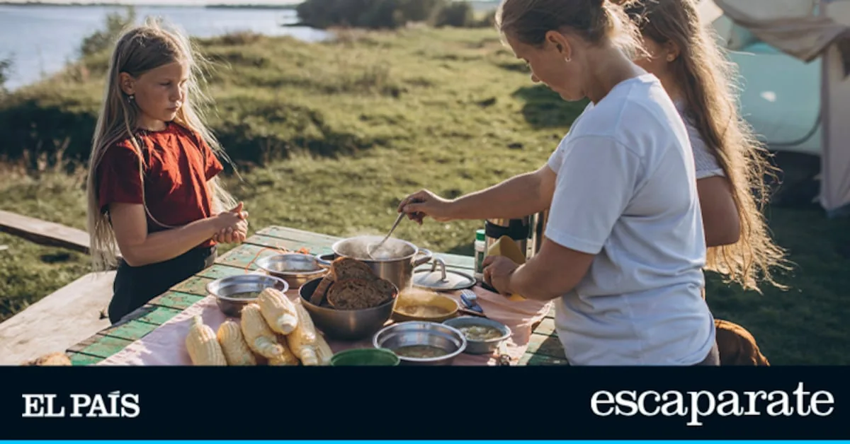With cutting board, cups, and peeler: this is the most complete kitchen utensil set for camping this summer