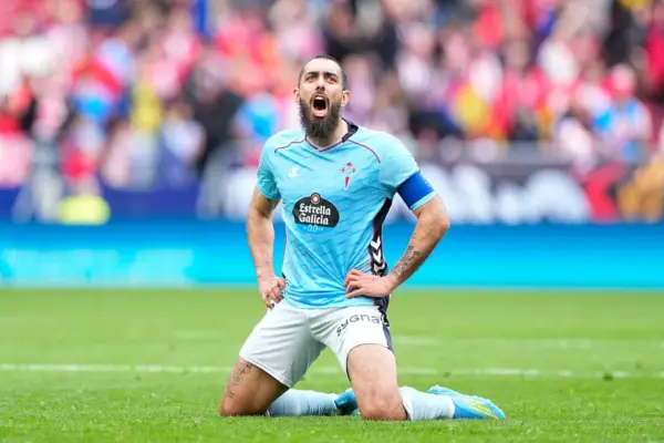 A brilliance by Borja Iglesias defeats Atlético and keeps Celta in the fight for the Champions League