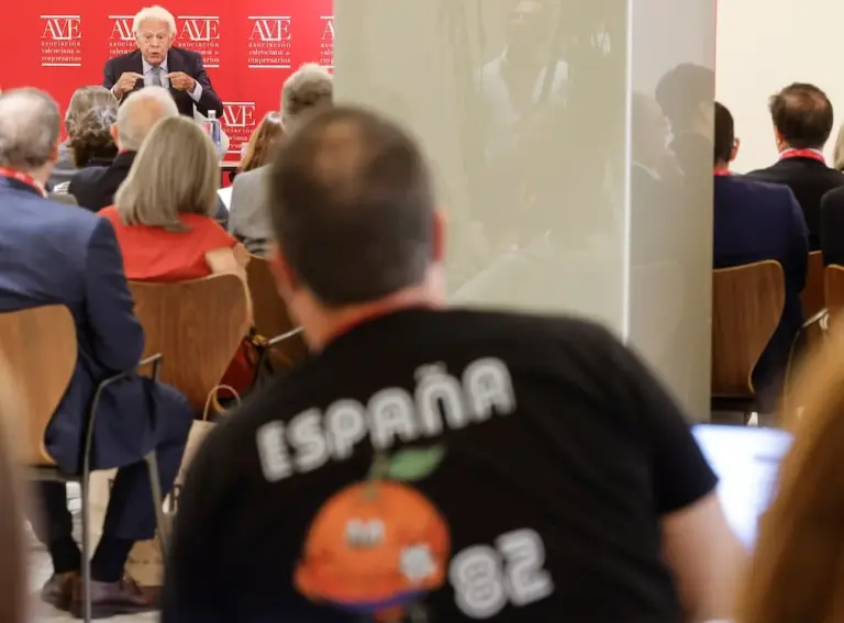 Felipe González, this Monday during the business meeting in Valencia.