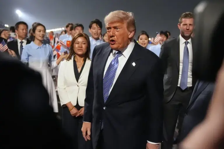 Xi Jinping warns Donald Trump that relations between China and the US depend on Taiwan