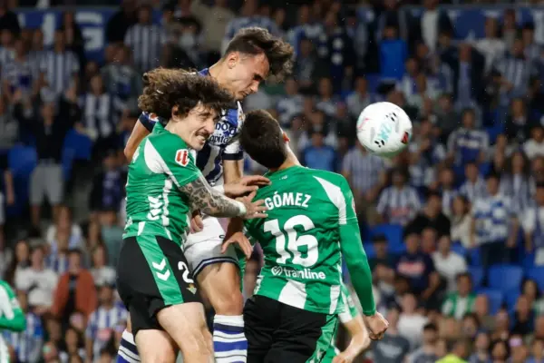 Real salvages a point against Betis after coming back from 0-2 at Anoeta