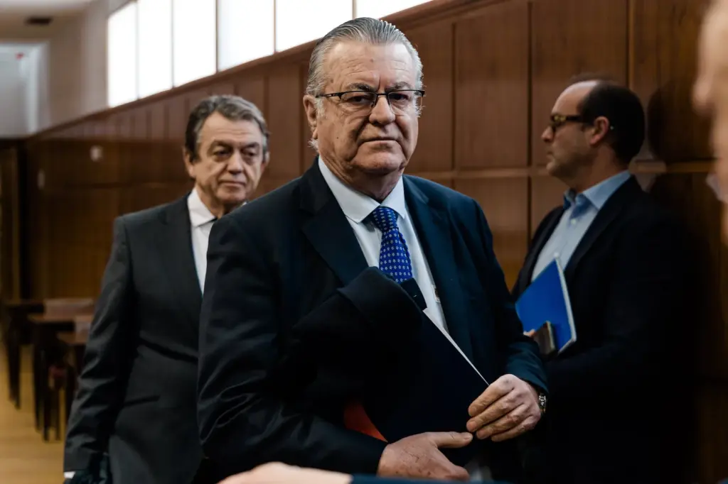 The strategy of businessman Julio Martínez will shape Zapatero's judicial future