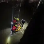 A woman, hospitalized in serious condition after falling into the Manzanares River