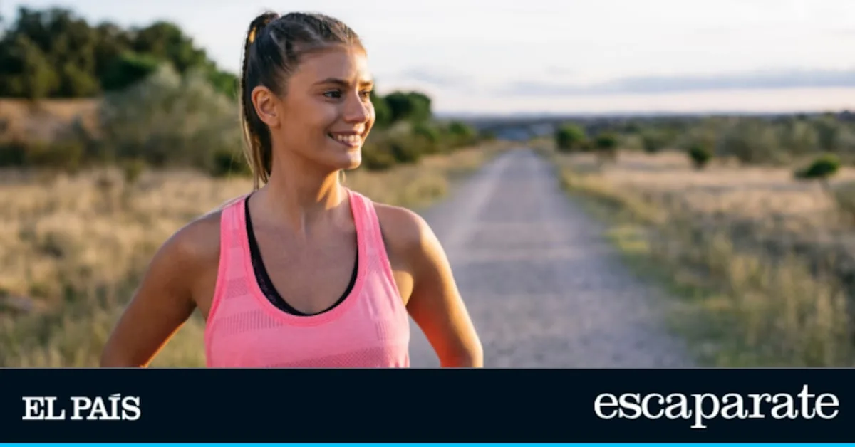 The pack of 3 lightweight and breathable women's tank tops ideal for training this summer