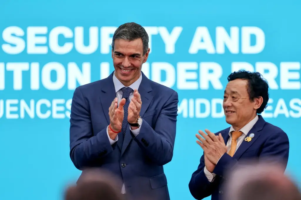 Sánchez exploits his international leader facet in Rome before seeing the Pope: “Hunger is a cheaper weapon than missiles”