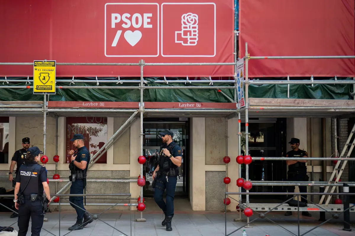 PSOE officials reflect on the recipes to get out of the crisis: "Without the party there is no Government and without mayors there is no party"