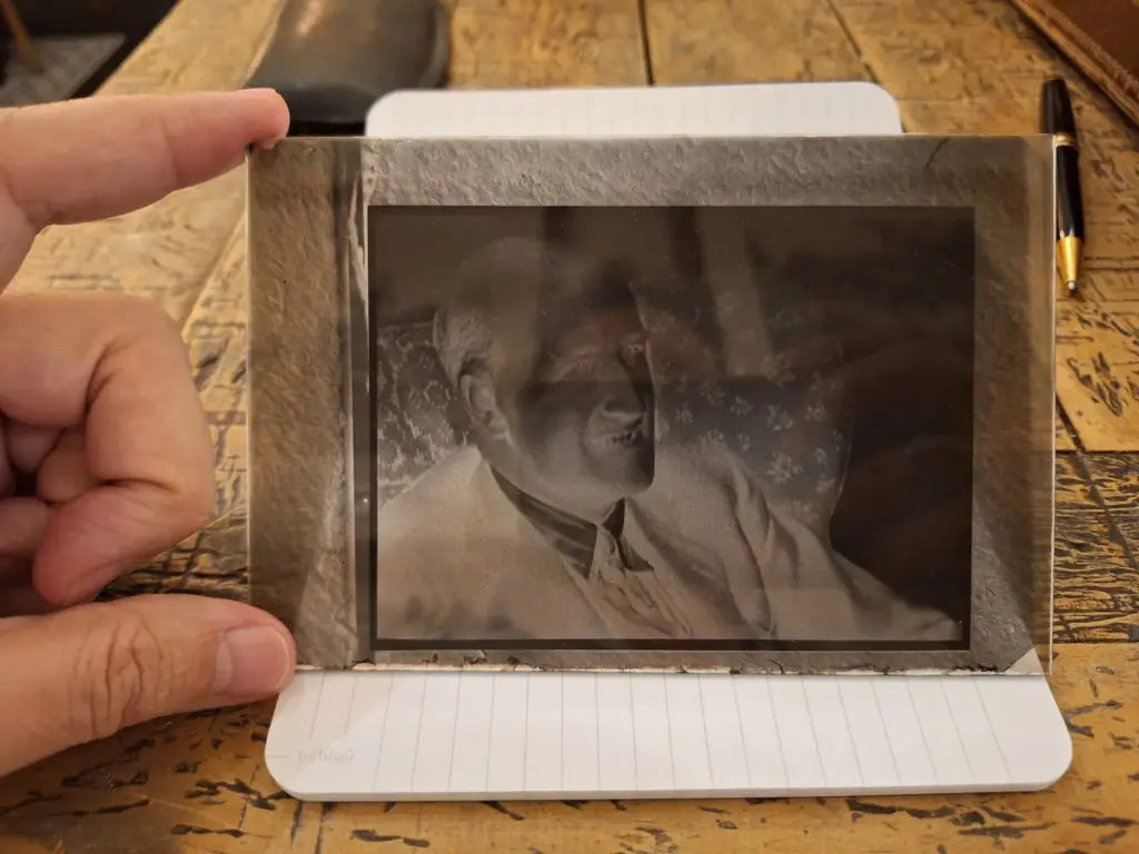 About 500 photographs of Vicente Aleixandre, “mostly unpublished”, found in an old suitcase