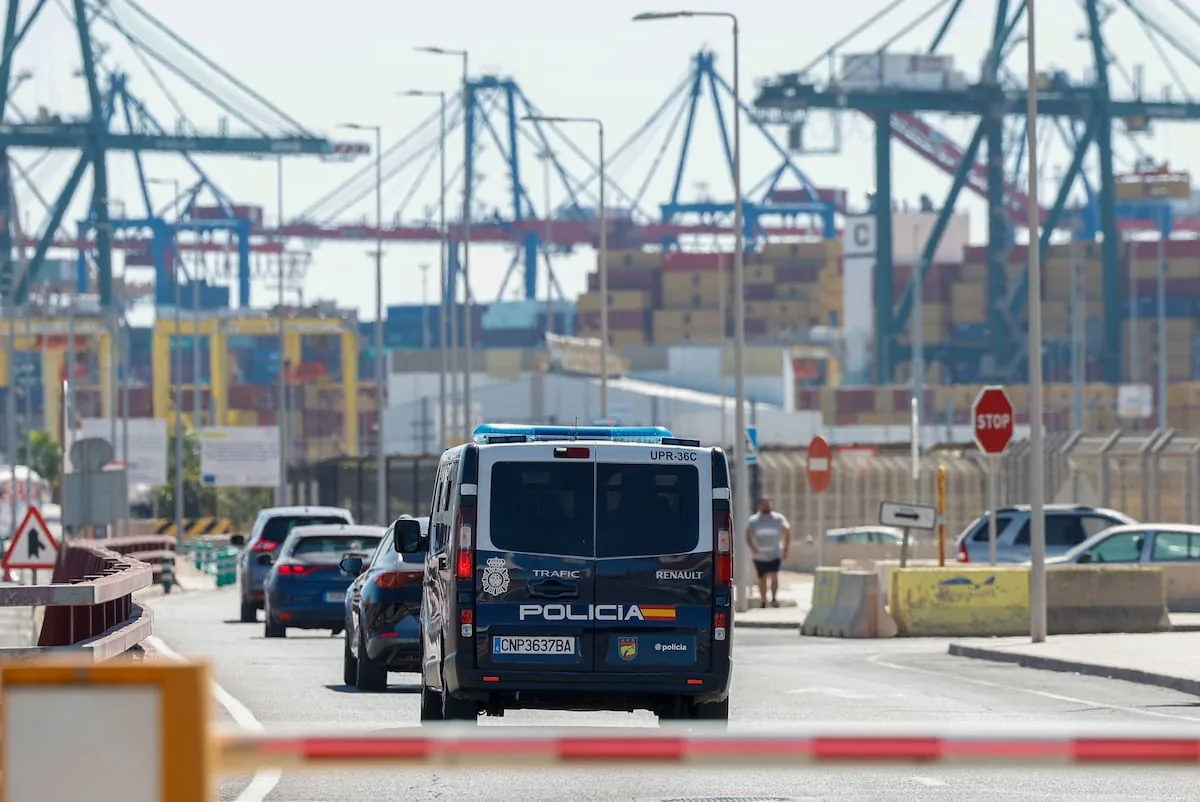 The encrypted ‘chats’ of the drug traffickers in the port of Valencia: “We control all police units”