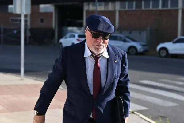 The Kitchen court plays Villarejo's audios: "We have to rack our brains to find that 'pendrive' [of Bárcenas]"