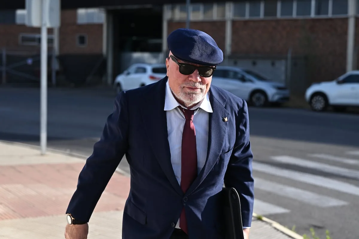 The Kitchen court plays Villarejo's audios: "We have to rack our brains to find that 'pendrive' [of Bárcenas]"