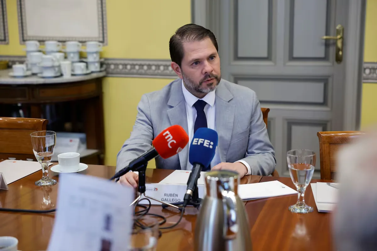 Rubén Gallego, Democratic senator: “Marco Rubio is obsessed, but Cuba is not a threat to the United States”