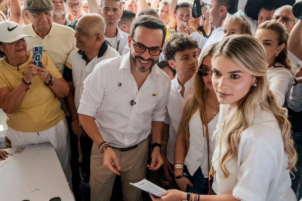 The Colombian right rallies behind the ultra Abelardo de la Espriella and turns its back on Álvaro Uribe
